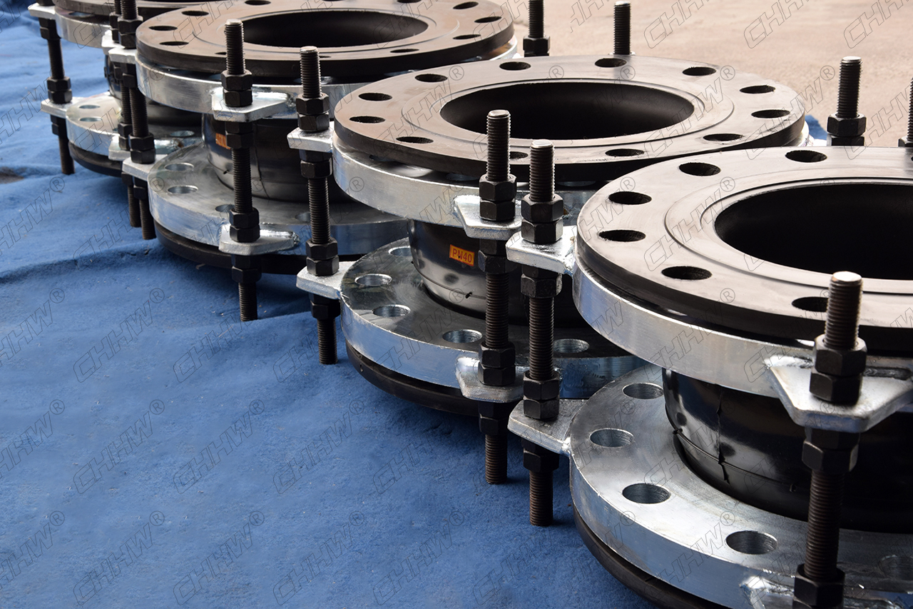 PN4.0MPa大翻邊限位裝置<a href=http://www.worldwdculturemuseum.com/xjjt/ target=_blank class=infotextkey>橡膠軟接頭</a>